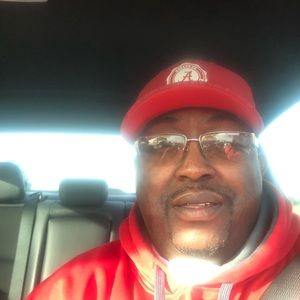 Meet your Posher, Lonnie